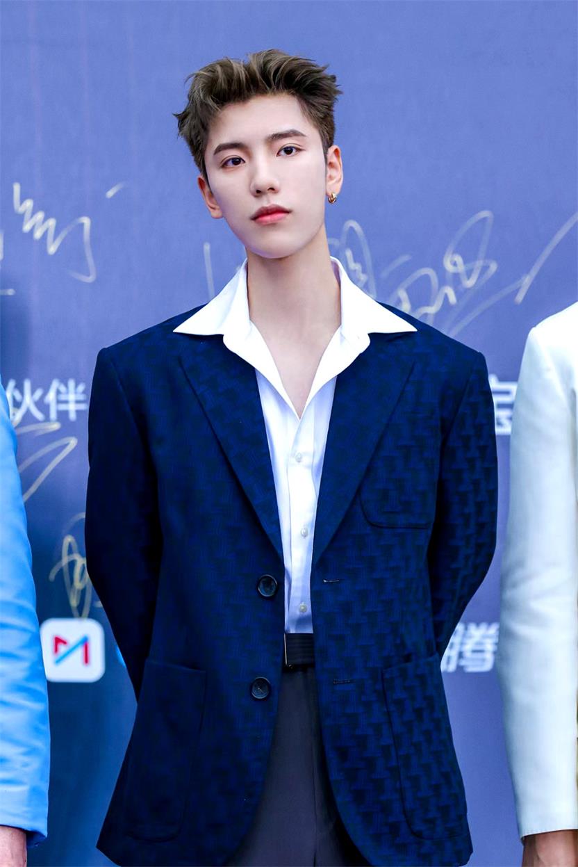 王子异新剧定档 王子异代言商演植入均可对接  明星翻包  明星代言  明星商务