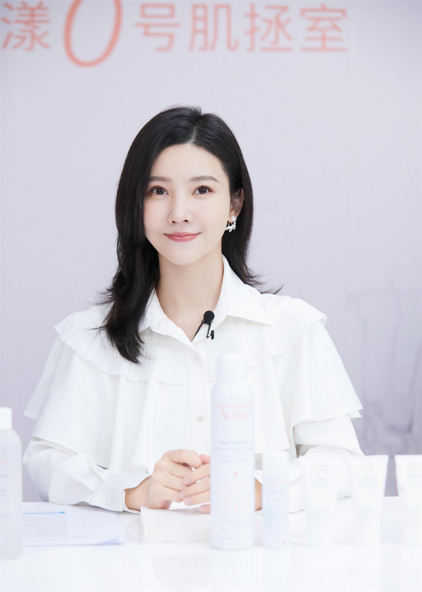 杨子姗新剧热播 杨子姗代言翻包植入商演可合作 品牌推广  明星翻包  明星代言  明星商务