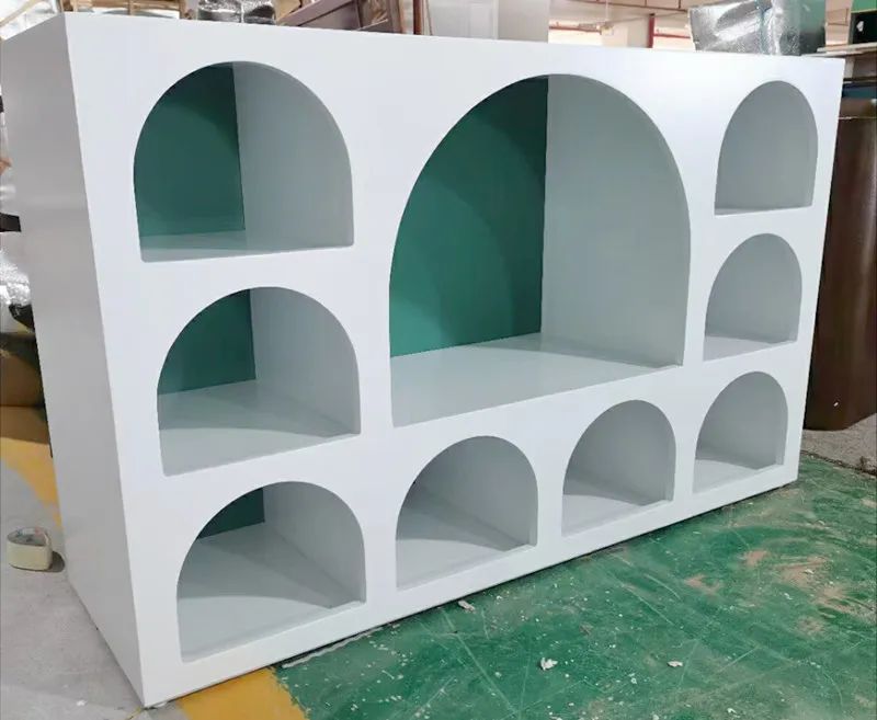 为什么要选择烤漆柜来作为颜值高的橱柜  面包柜  面包展示柜