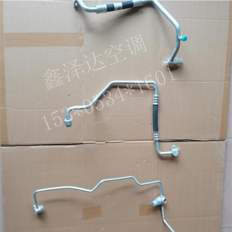 丽驰4135冷凝器风扇总成 空调蒸发箱 鑫泽达汽车  4132冷凝器风扇总成  4135空调管路