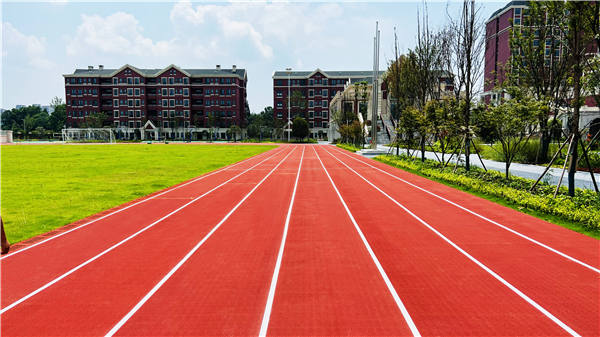 预制型跑道为什么好（下）  塑胶跑道  杰锐