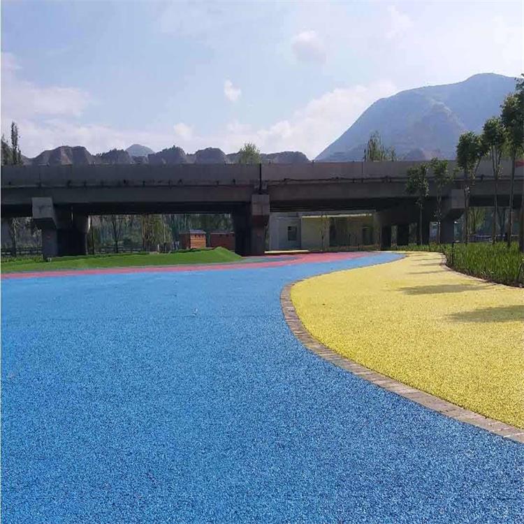 广安市彩色透水混凝土增强剂 压模地坪材料厂家  透水地坪