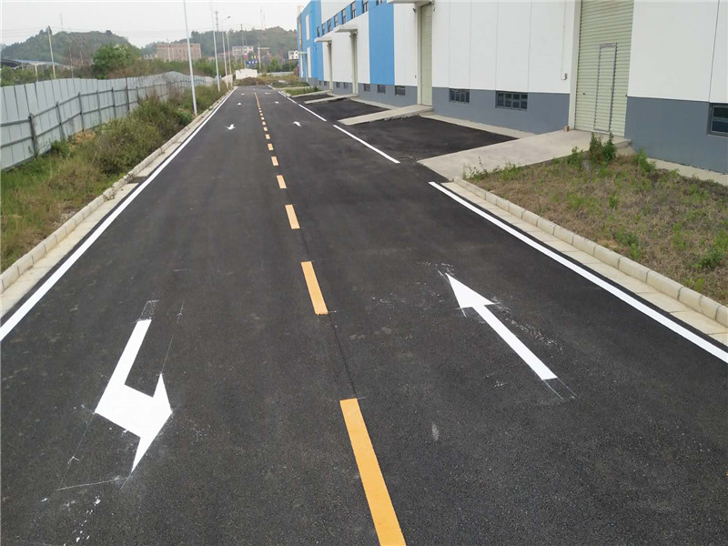 南宁市做标线施工班组电话号码  南宁热熔标线  标线施工队