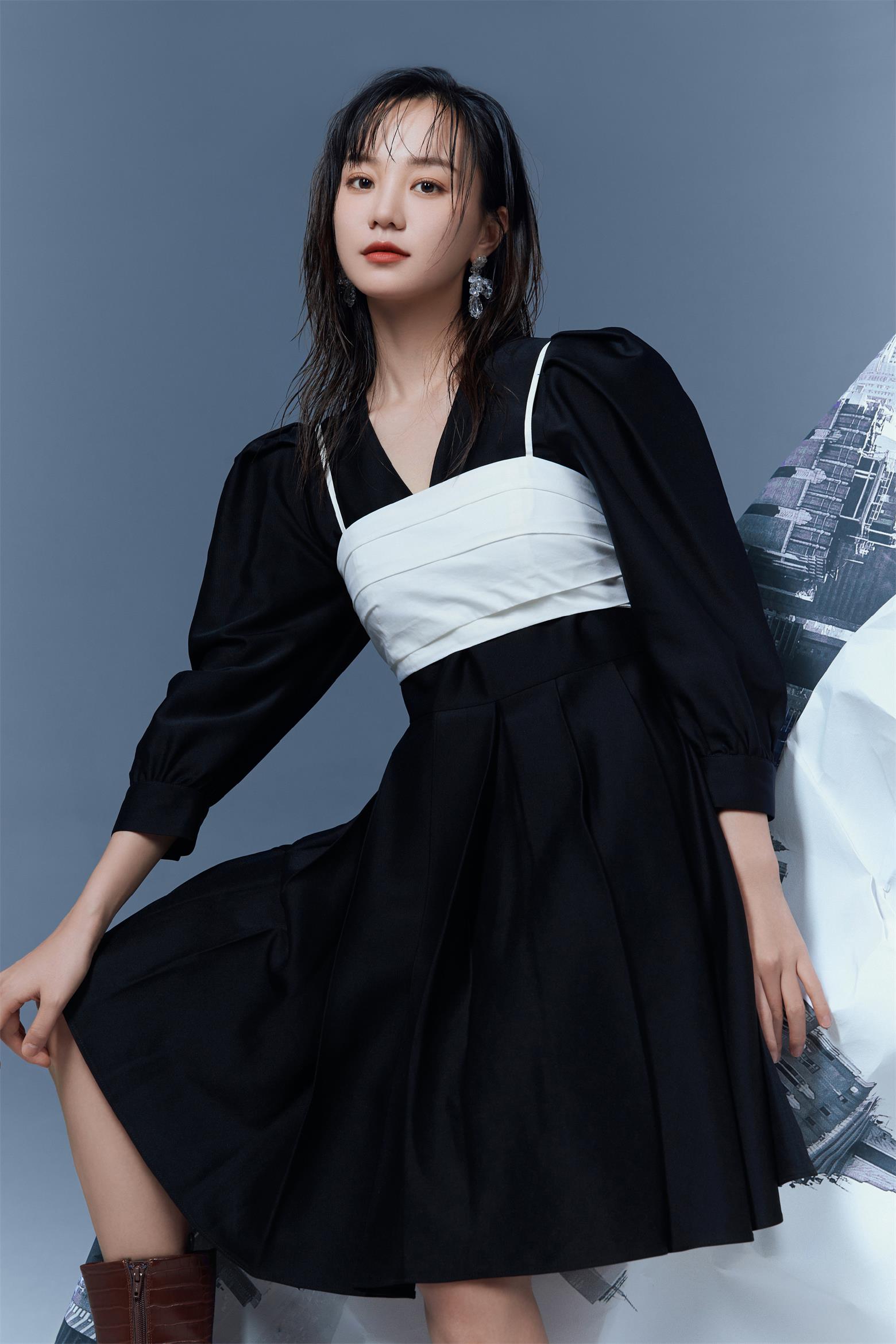 胡意旋代言翻包植入商演 胡意旋小红书种草均可合作  明星翻包  明星代言  明星商务
