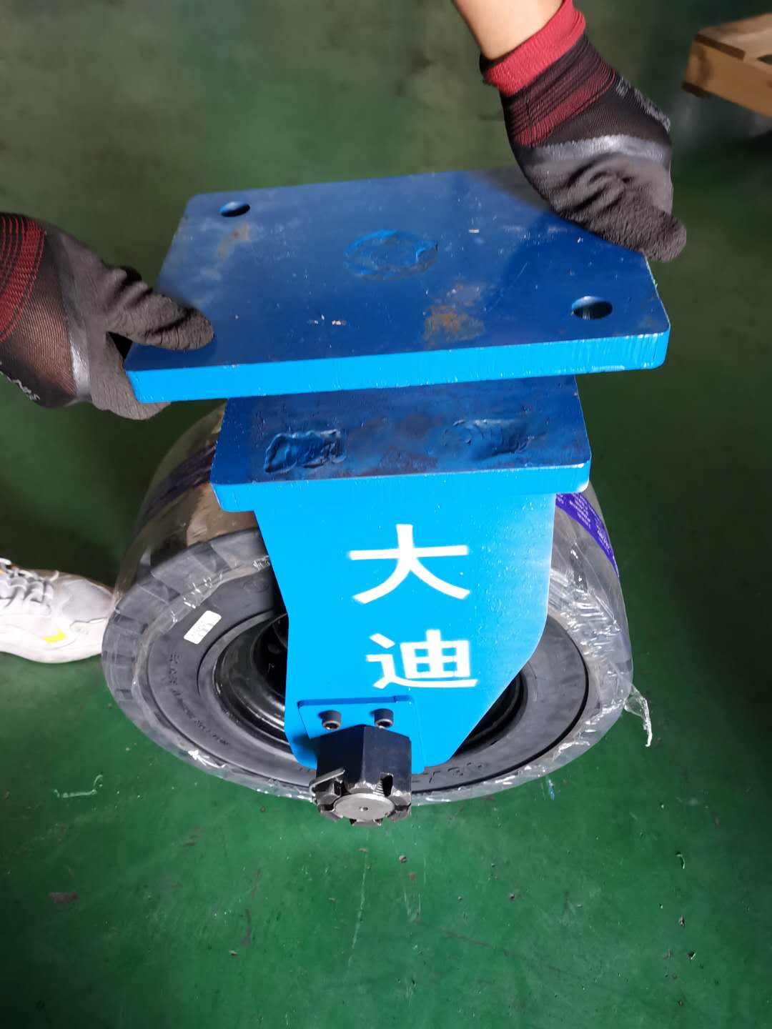 拖车转运车实心轮可定制万向定向轮及车轴450x150  拖车轮胎  万向轮胎  定向轮胎