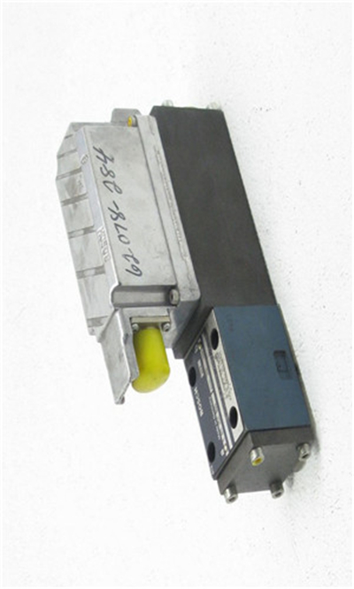 施耐德	140ERT85410	模块  DSC  PLC  CPU
