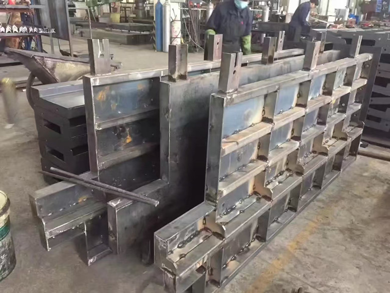 高速竖墙模具AB墙钢模具厂家可定制  挡遮板钢模具