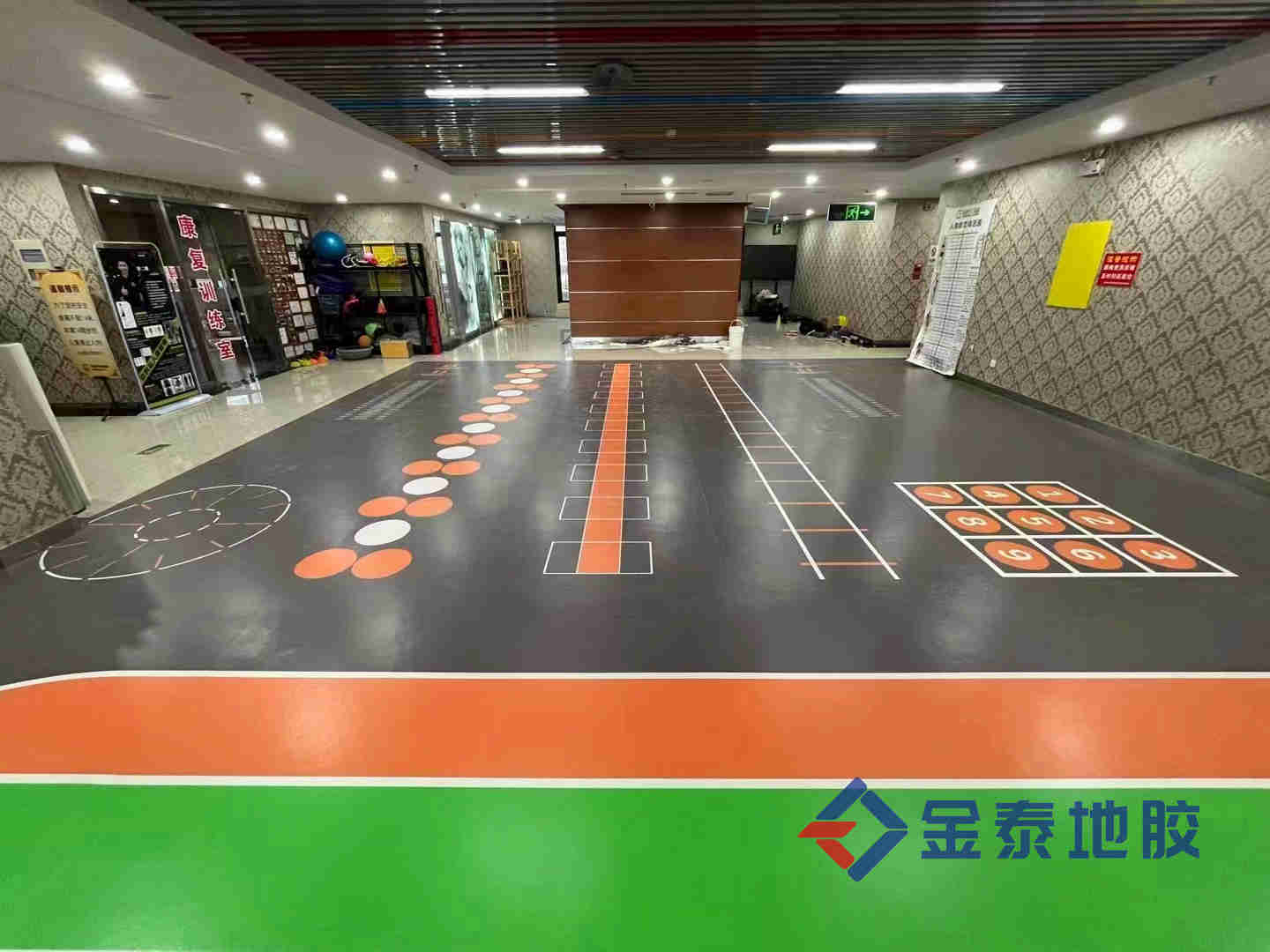 供应大连健身房360私教地板 图案定制  健身房私教地板  健身房私教地胶