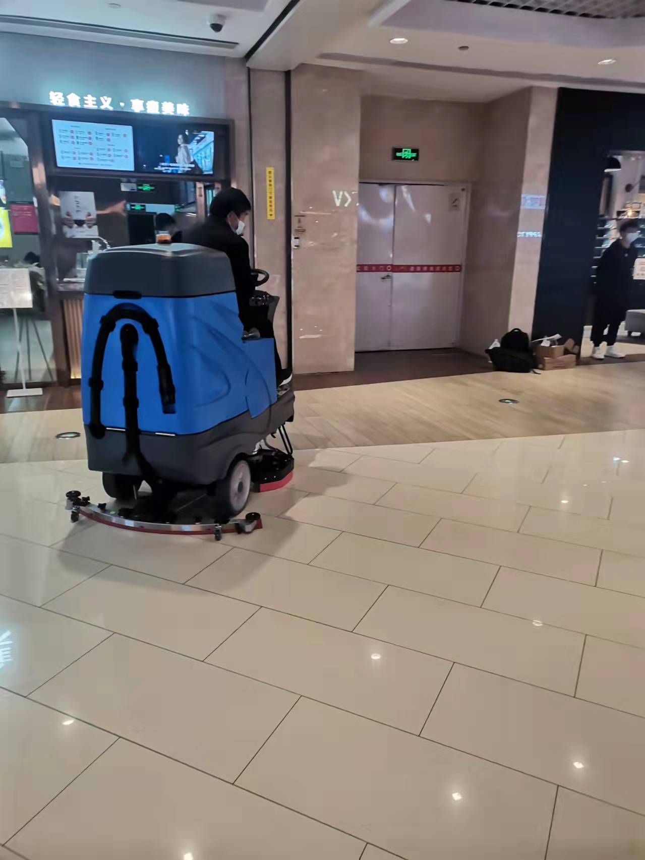 博爱温县沁阳孟州项城永城虞城金刚砂地面座驾式洗地车  金刚砂地面洗地车  金刚砂洗地车