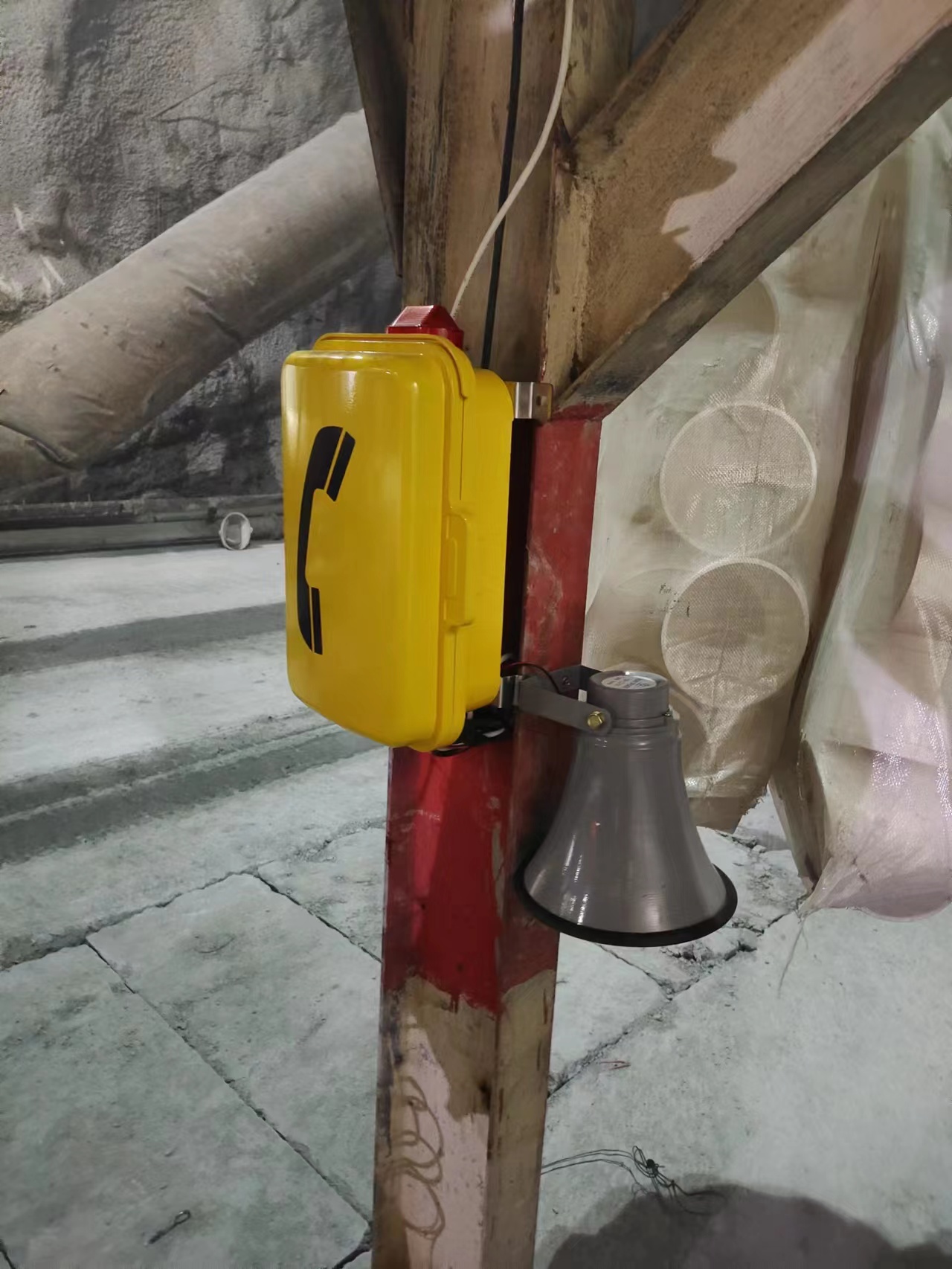 管廊光纤电话机 壁挂式抗噪电话机 工业电话机  管廊电话机  工业抗噪电话机  壁挂式电话机