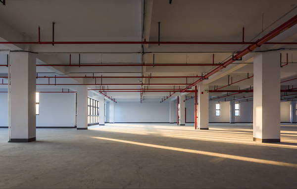 新建厂房应该怎么装修，厂房办公设计装修，厂房隔断布局  新建厂房装修