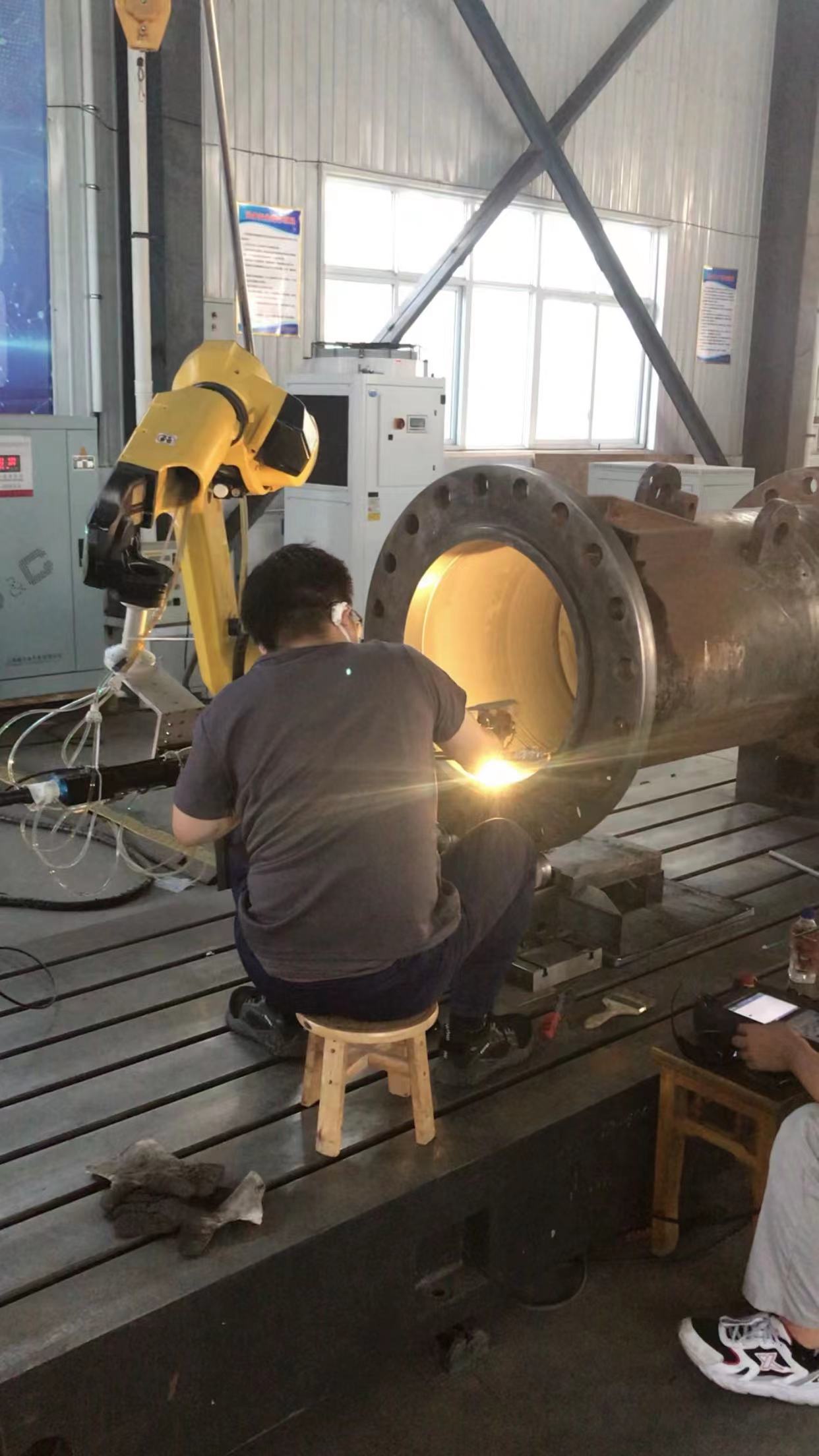 激光熔覆技术可以增强农机零件四大性能  激光熔覆焊机  激光设备生产厂家