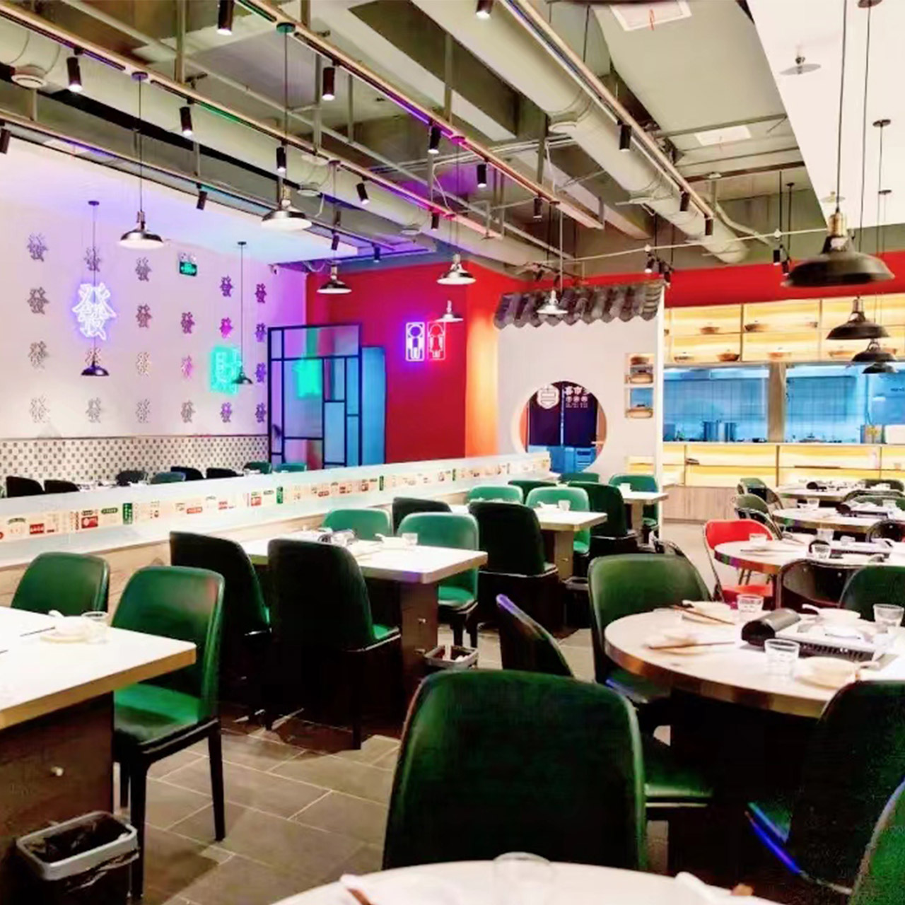 洛阳定制家具工厂 餐饮家具 娱乐家具 桌椅 沙发 茶几  洛阳沙发  火锅桌  实木家具