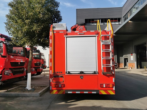 江特牌国六重汽豪沃18吨泡沫消防车出厂价  江特牌消防车  重汽豪沃18吨消防车  泡沫消防车厂家