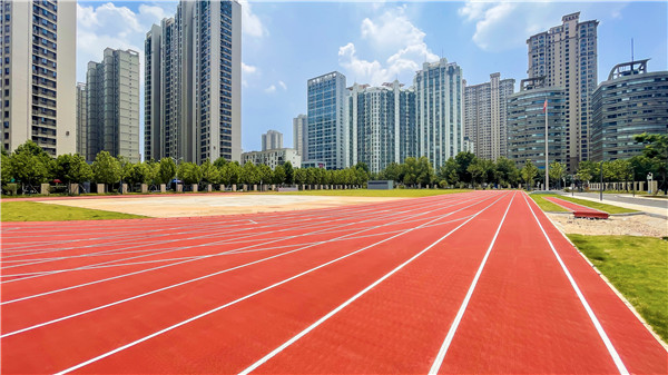 如何正确挑选预制型跑道厂家  塑胶跑道  杰锐