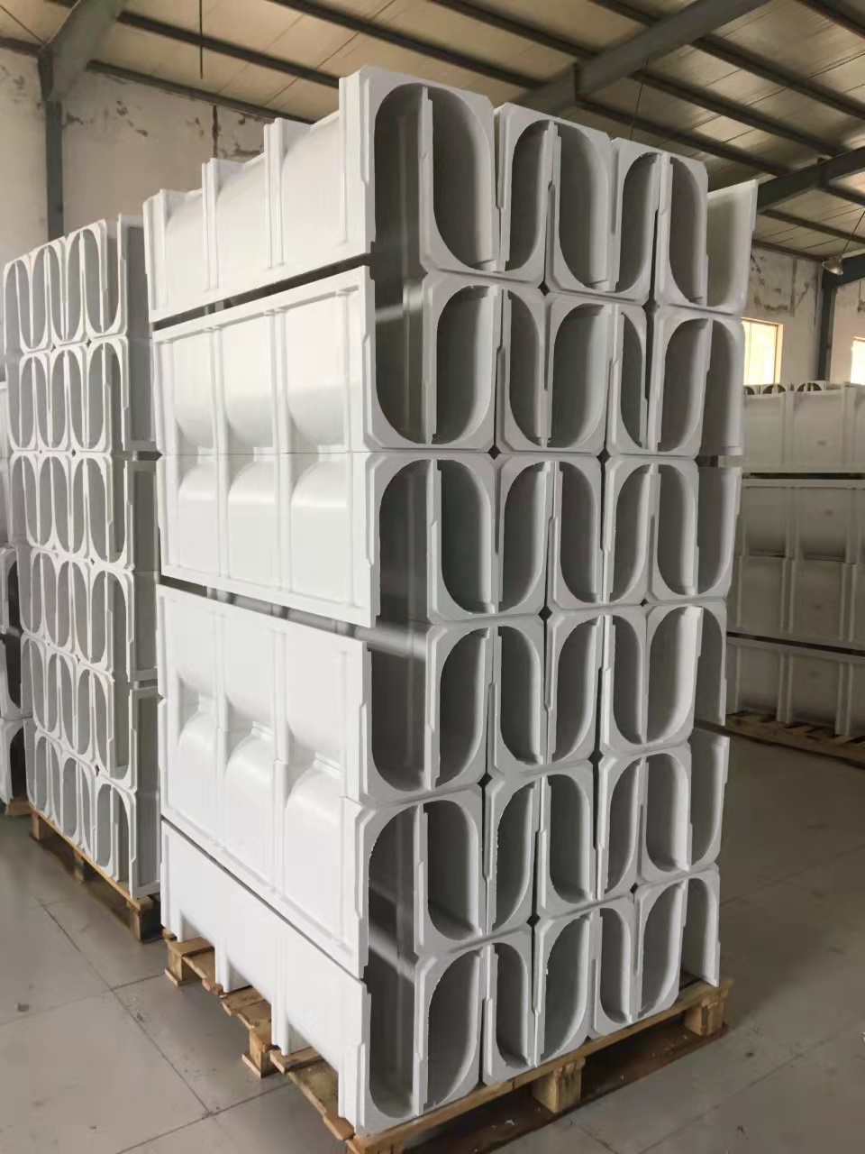 加固排水沟工程工厂专用U型排水沟  一次成型技术  复合树脂材质  不易腐蚀不怕酸碱