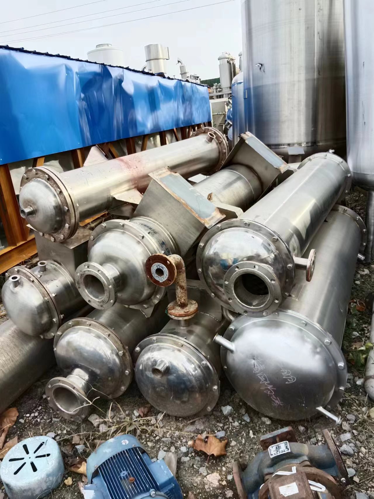 制药厂低价转卖冷凝器  二手冷凝器型号  二手换热器  二手冷凝器换热器数量