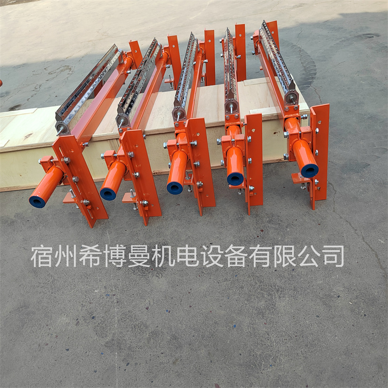 输送带带喷水的刮料器皮带机刮泥器厂家直销  输送带刮料器  喷水刮料器