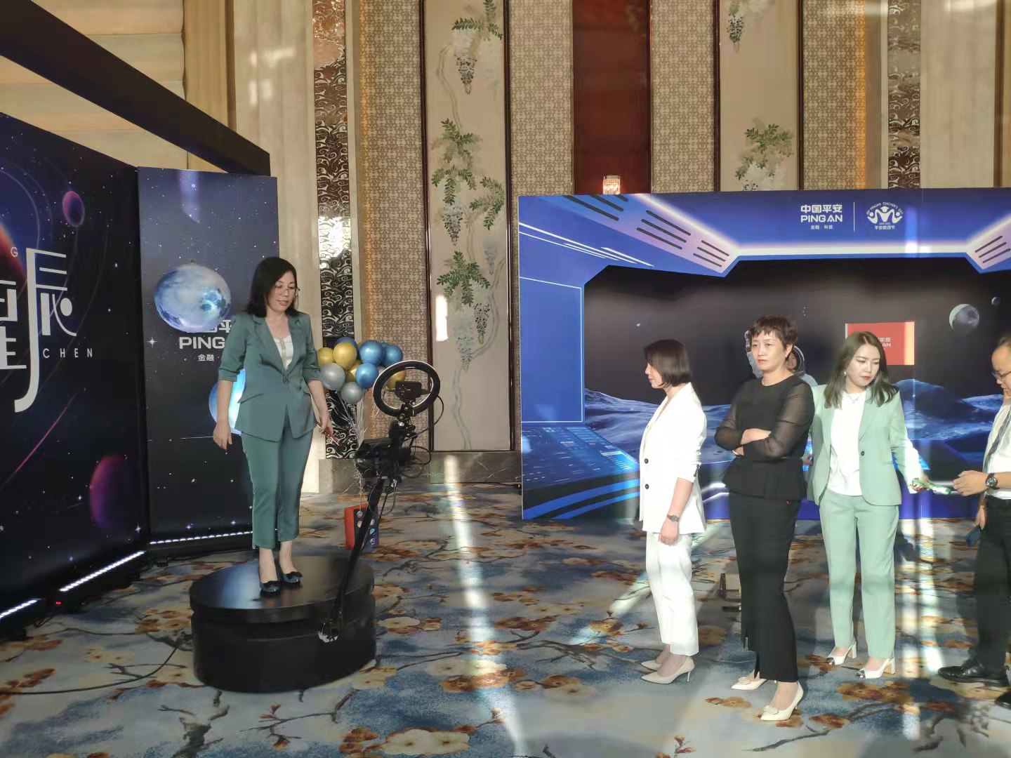 天津360度旋转自拍创意360度环拍互动环绕360拍摄