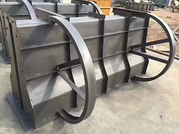 高速隔离墩钢模具 混凝土制品模具 用于建筑工程  隔离墩模具  铁路隔离墩模具  塑料模