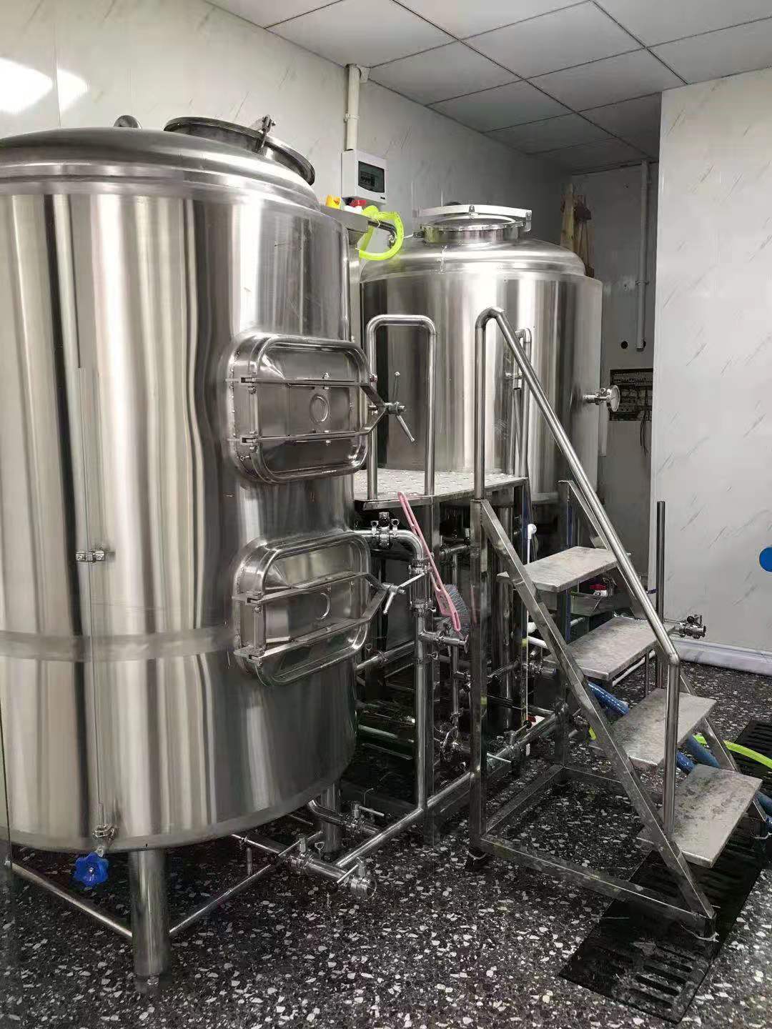 洛阳餐饮酒店原浆啤酒设备2吨自动化精酿啤酒设备价格&nbsp;&nbsp;2吨精酿啤酒设备价格