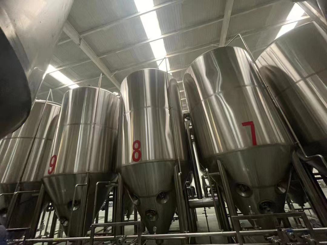 酿酒设备厂家陕西大型精酿啤酒设备10吨啤酒设备