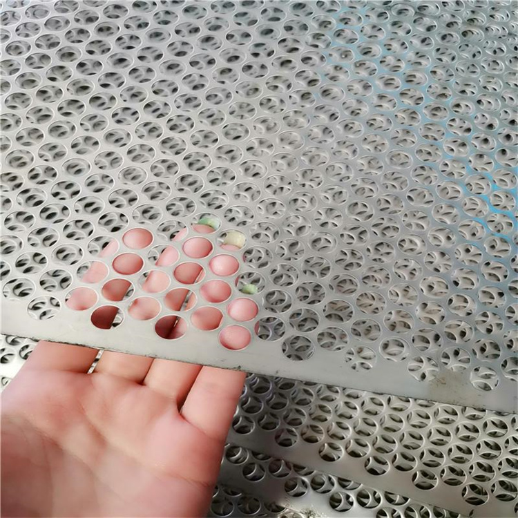 河北不锈钢冲孔网厂家供应博乐穿孔板网伊宁圆孔板网  河北冲孔板网厂家供应  不锈钢多孔板  不锈钢圆孔网