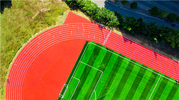 符合新国标要求的塑胶跑道应该是怎样的  杰锐