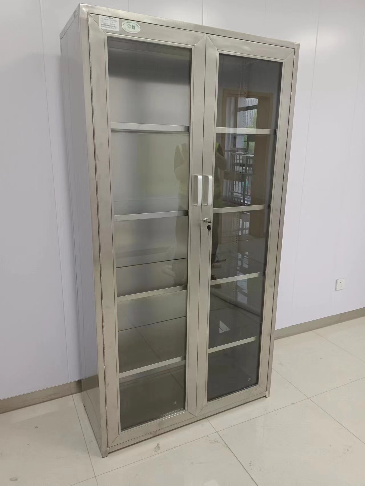 供应室不锈钢四门器械柜可根据需求定制尺寸