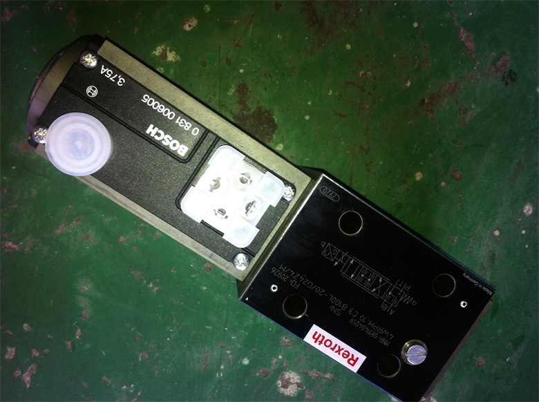 4WRPEH10C3B100L-2X/G24K0/F1M  力士乐Rexroth