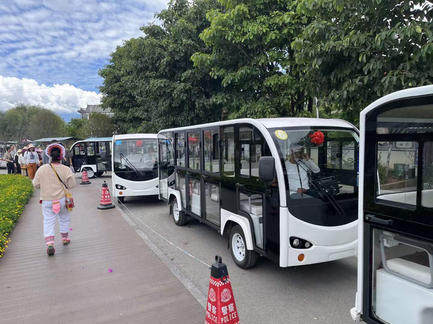 兰州旅游观光车销售，苏州电动观光车厂家报价  14座电动观光车价格  11座游览观光车报价  景区电动观光车厂家