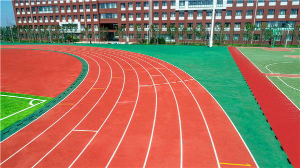 夏日跑步的六个关键点  塑胶跑道  杰锐