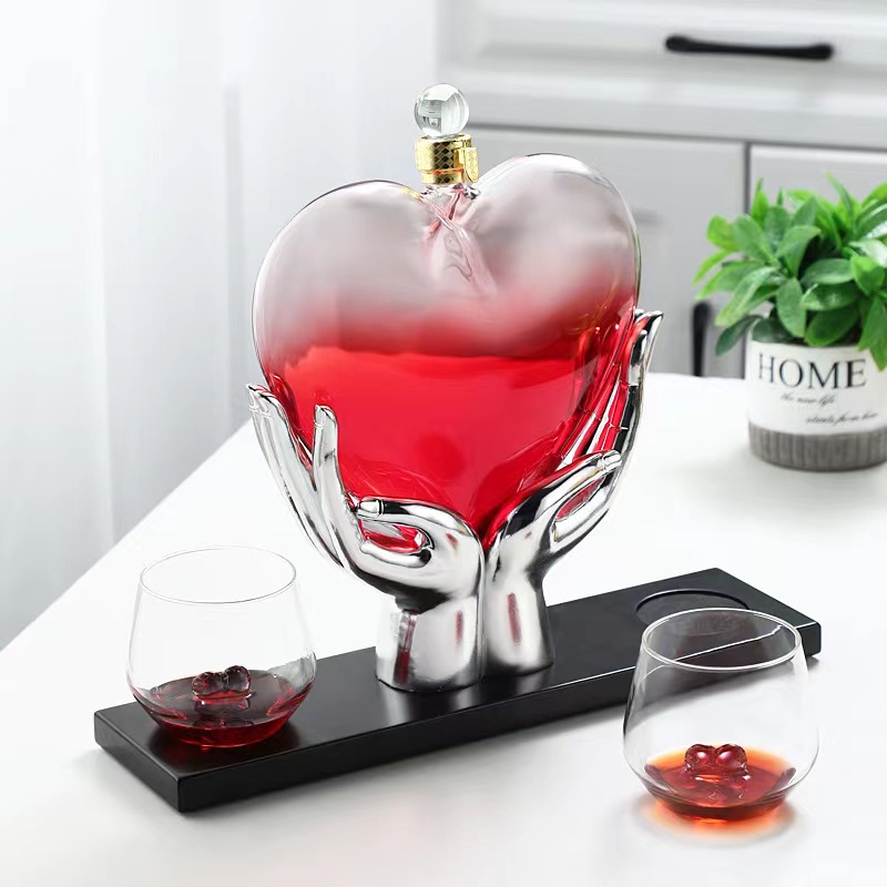 河间华企吹制玻璃酒瓶心型造型玻璃艺术高档泡酒瓶  心型酒瓶  玻璃工艺酒瓶  大容量泡酒瓶