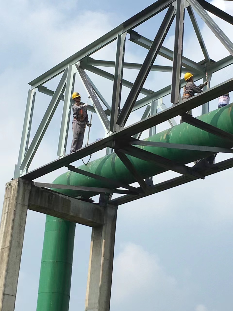 上海宝山区钢结构美化价钱  高空防腐  高空维修  高空安装