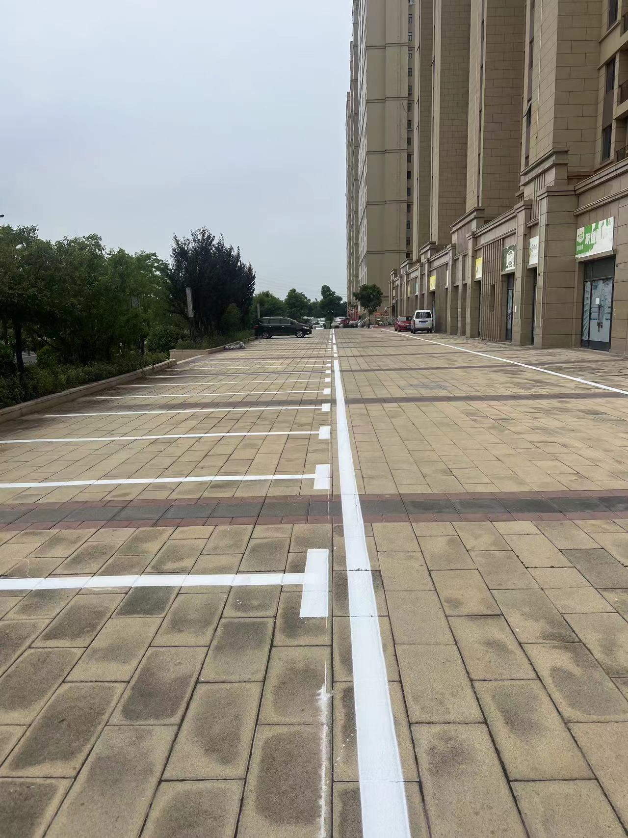 南京道路标线划线施工单位  道路划线  南京道路划线  南京停车场划线