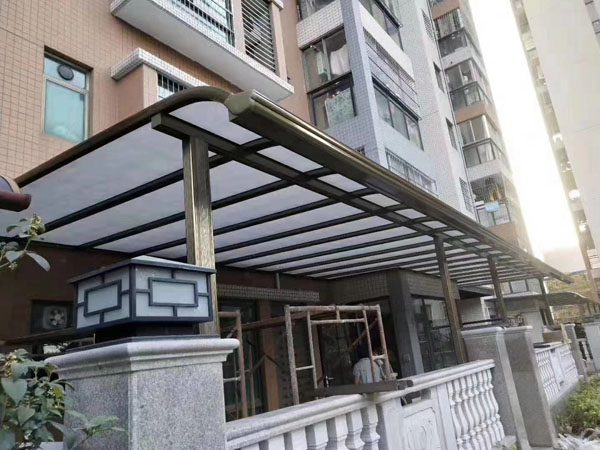 任丘别墅露台棚厂家，任丘别墅阳台棚厂家  任丘遮雨罩厂家