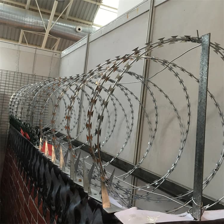 河北机场刀片刺绳厂家供应机场刀片刺网机场刀片刺绳