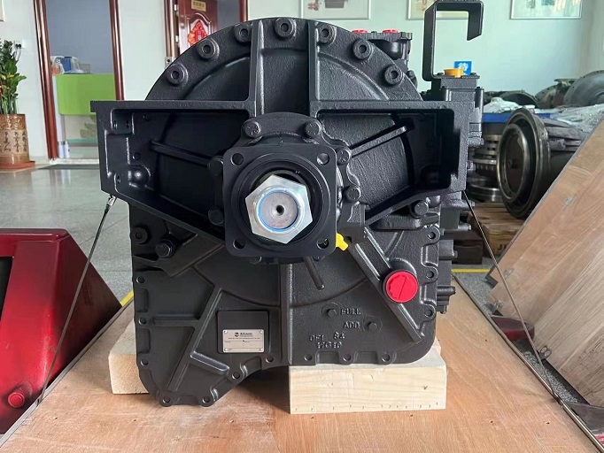 北方奔驰变速箱箱体LF200-31512变速箱箱体  变速箱体  特雷克斯制动蹄  奔驰离合器总成