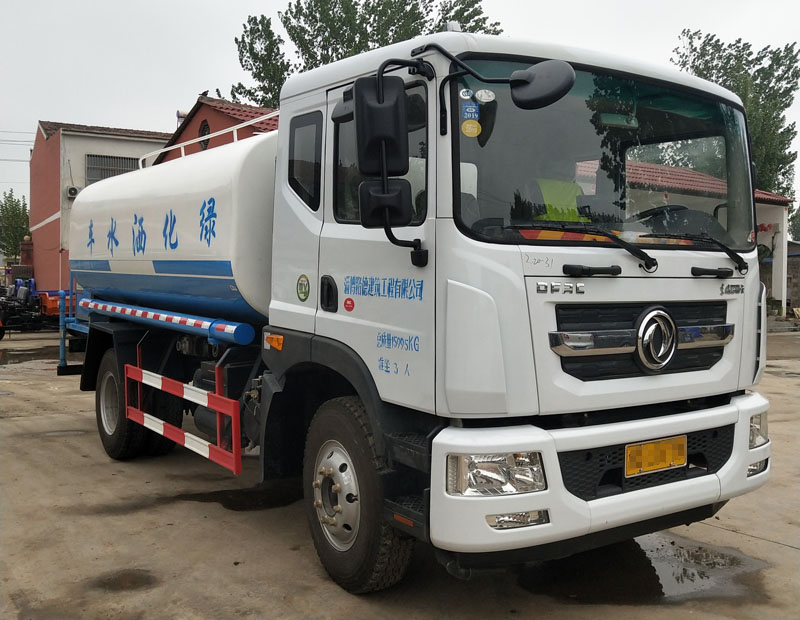 厂家直销大型雾炮洒水车 博拓环卫园林绿化喷洒车  东风洒水车  洒水车价格