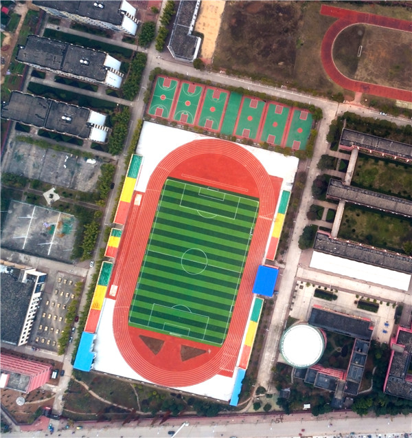 塑胶跑道怎么做才能避免开裂  杰锐