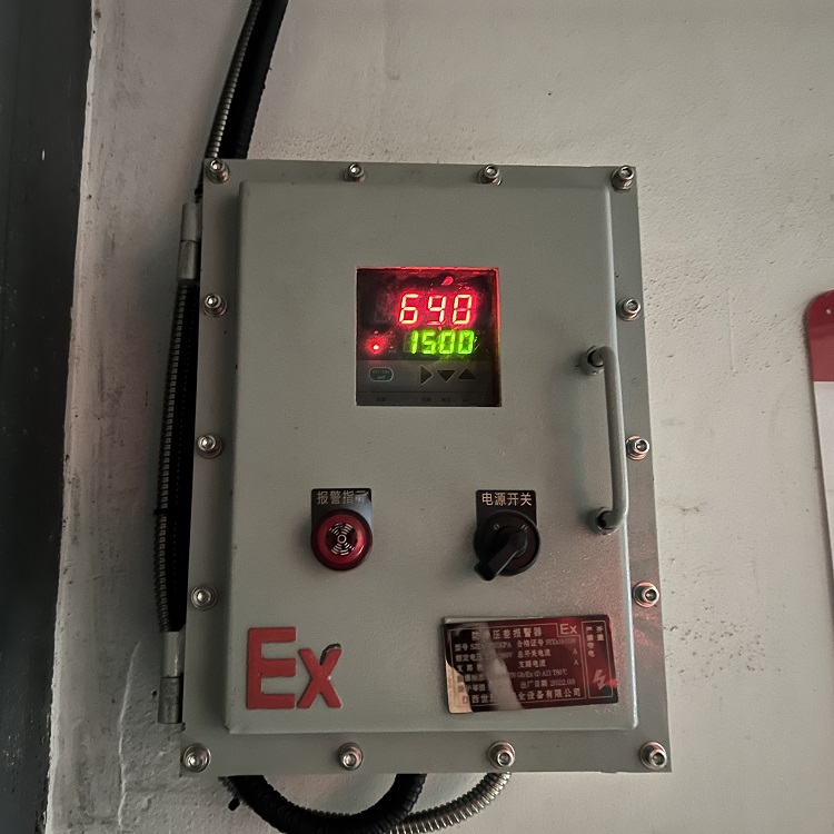 橡胶加工粉尘环境工业压差报警器  压差监测装置  压差报警控制器