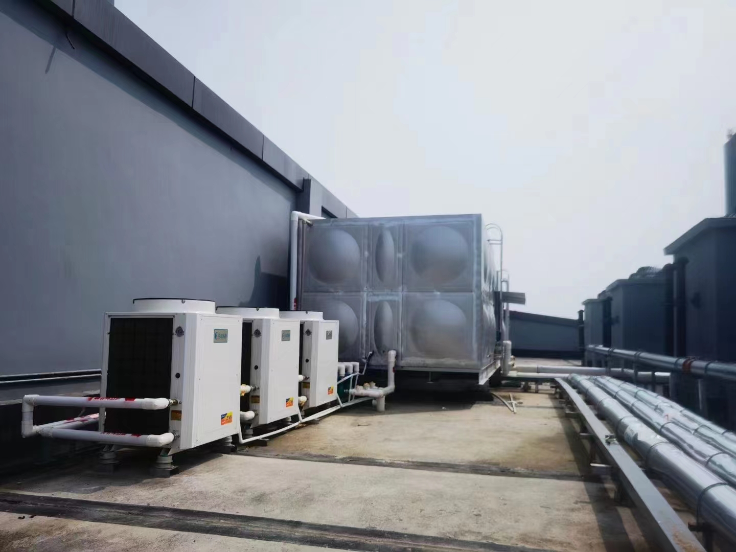 芬尔科斯常温空气源热泵  空气源热泵采暖  商用空气源热泵  空气能热水器