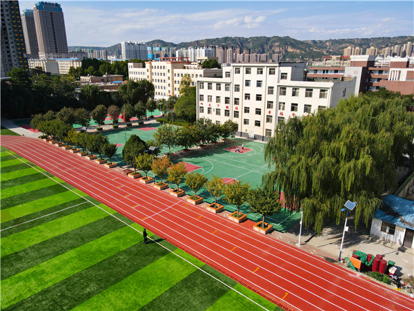 半预制型跑道对于水泥混凝土基础有什么要求  杰锐