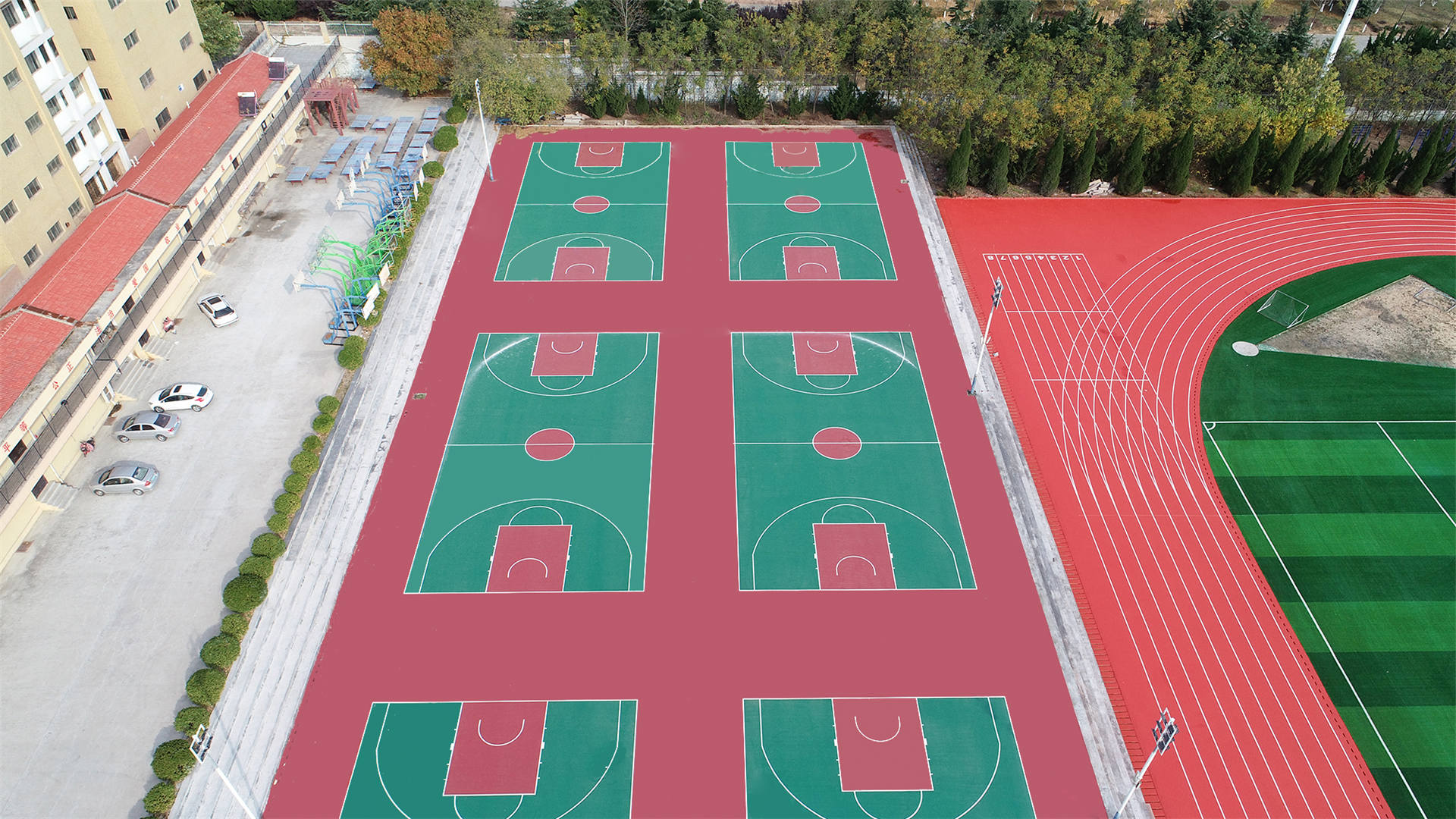怎样区分硅PU材料是好是坏  跑道  球场  杰锐