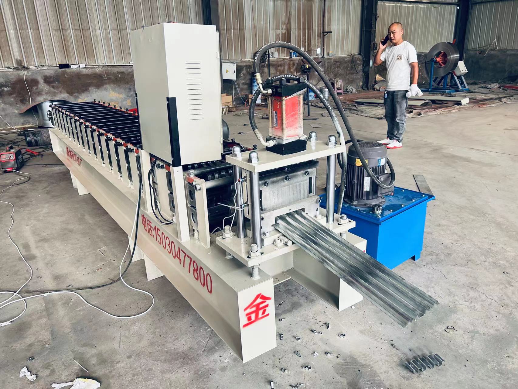 托盘加强筋设备 金硕 镀锌板圆弧瓦楞成型机  排水管加强筋设备  内置加强筋成型机