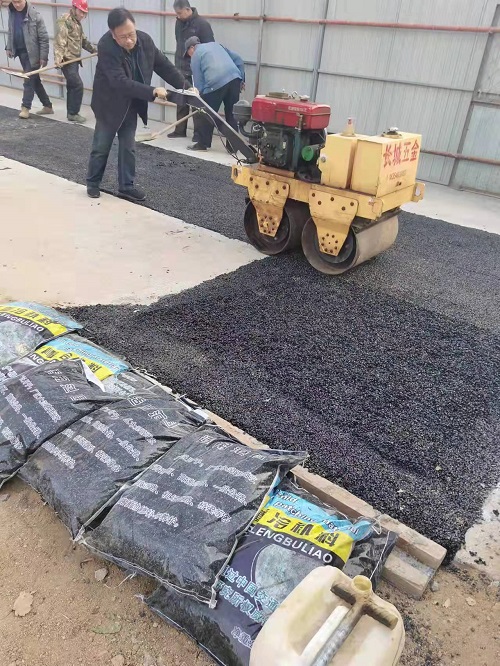 河南沥青冷补料 坑槽填补料  路面坑槽填补料  路面冷拌料