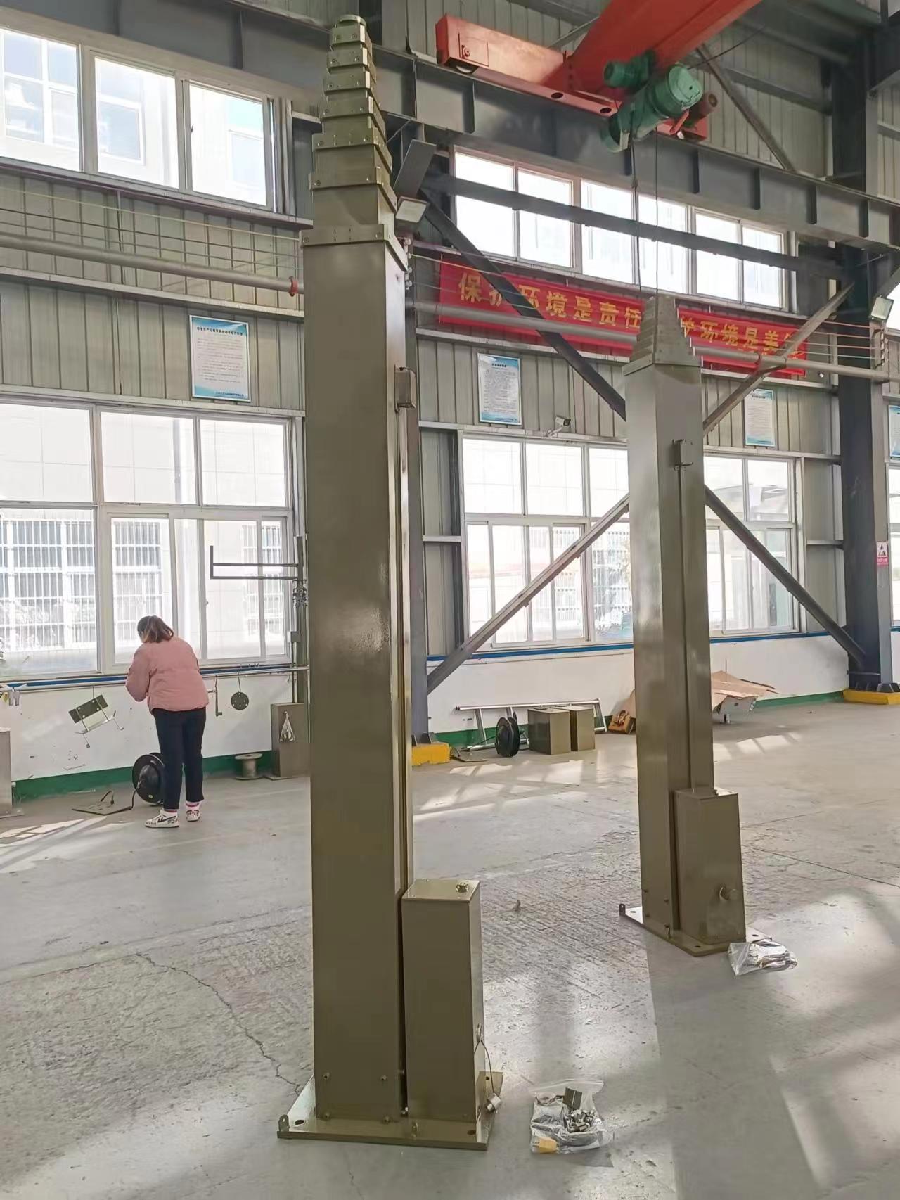 大承重升降杆 电动手摇升降承重方管200KG升降设备平台  承重式升降杆  车载手摇升降杆  野外移动升降杆