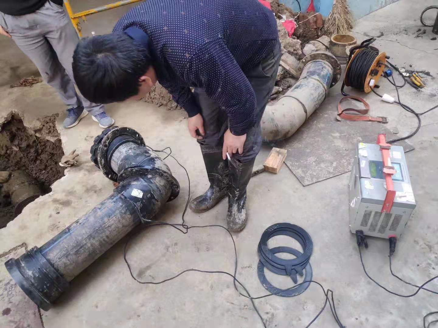 上海奉贤南桥管道清洗疏通 奉贤海湾镇水管漏水检测  奉贤区管道清洗  奉贤区管道疏通  奉贤区管道漏水检测