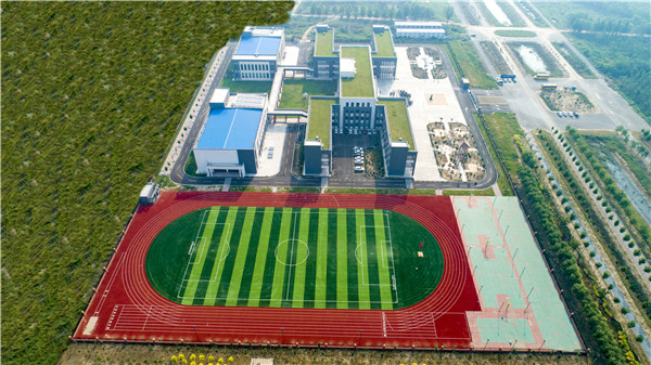 不同类型的塑胶跑道如何正确选择基础材料  杰锐