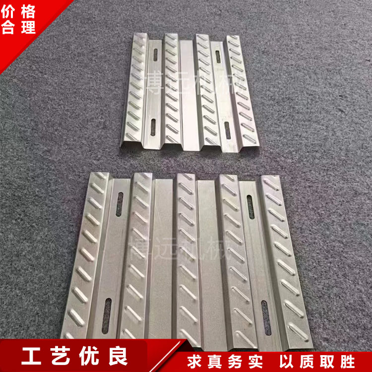 屋顶运维走道板压瓦机 光伏通道板设备 防滑板压型机